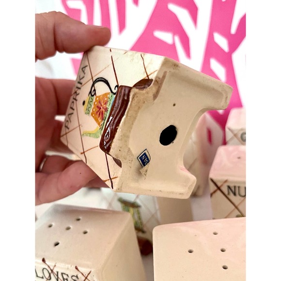 Vintage Cottage Core Spice Jars/Shakers. Set of 9. Made in Japan - Picture 7 of 9